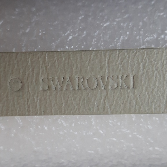 Swarovski Leather Wrap Strap Bracelet - Picture 7 of 8